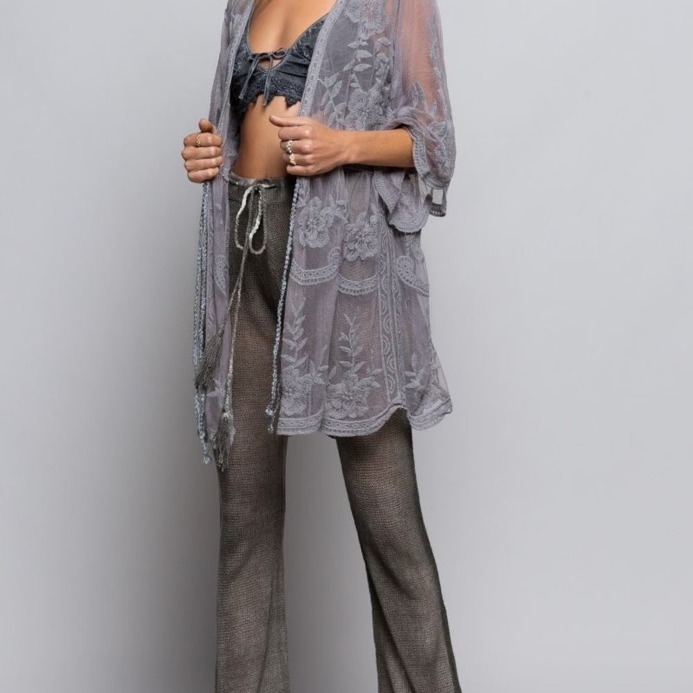 Crazy about kimono - Picture 3 of 4